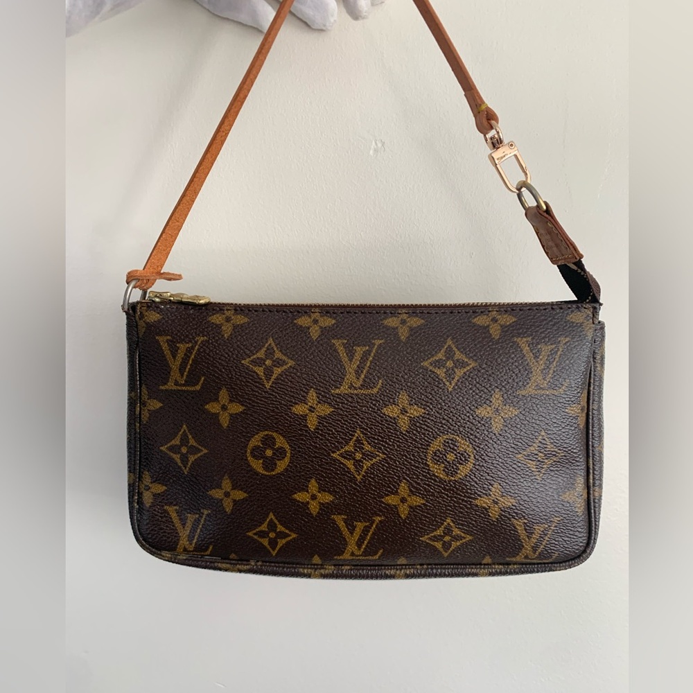 Louis Vuitton Monogram Pochette